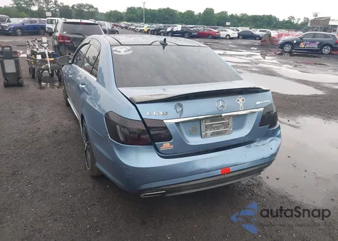 2011 Mercedes-Benz E 350 4Matic z USA, uszkodzony, nr VIN WDDHF8HBXBA353130